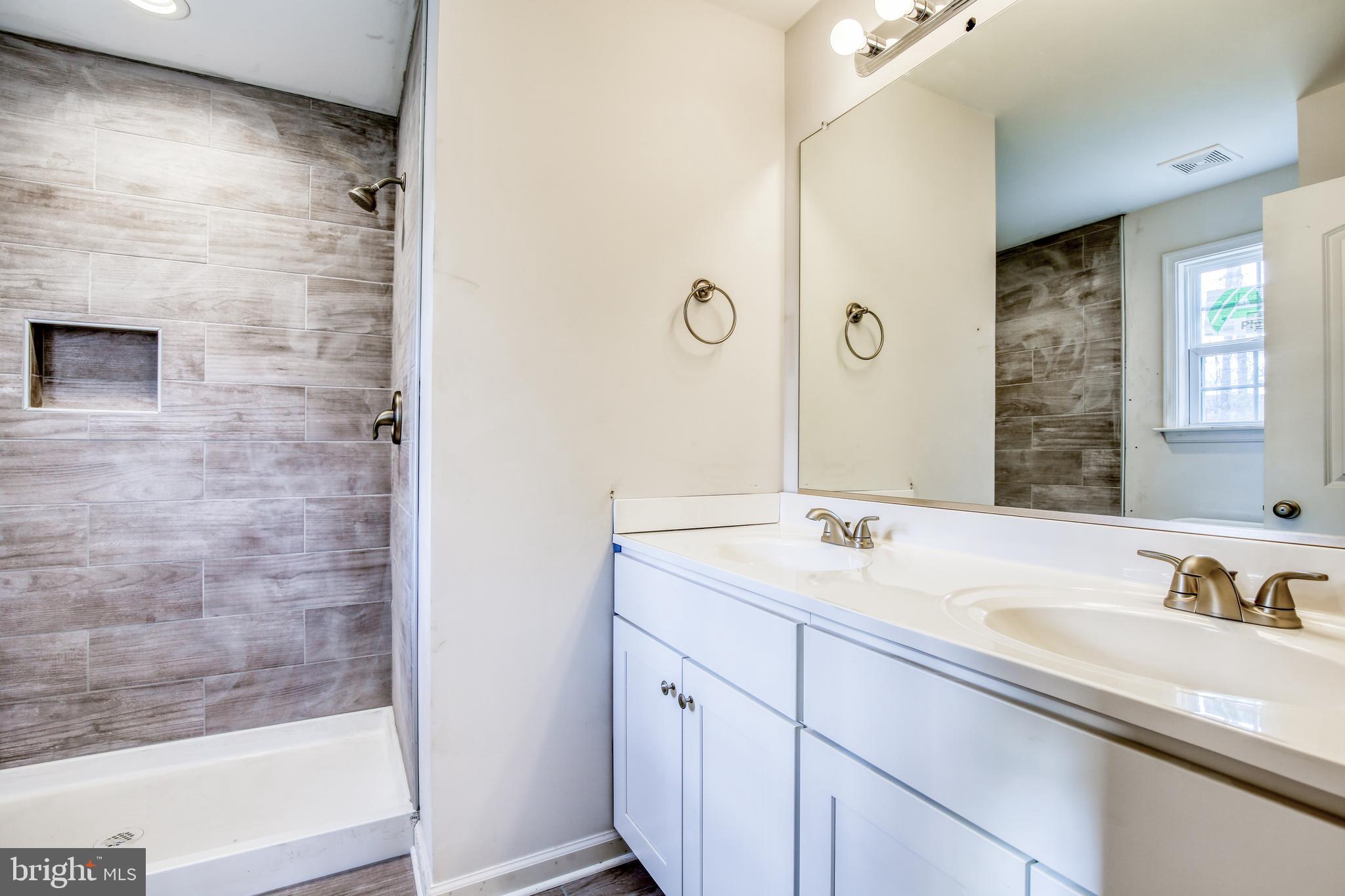 179 McCubbin Road Winchester, VA 22603 - Photo 12 of 24 Photo Similar