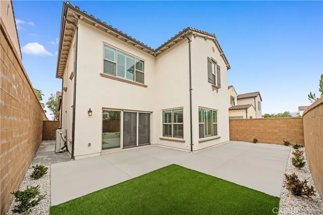 $2,028,880 | 118 Glydon, Irvine, CA 92618