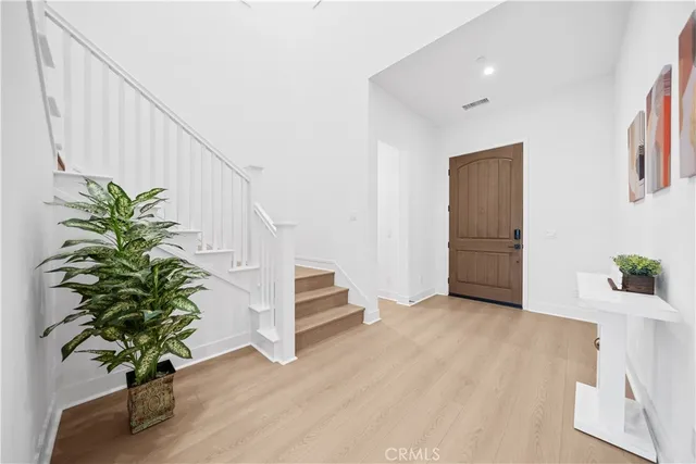 $2,028,880 | 118 Glydon, Irvine, CA 92618