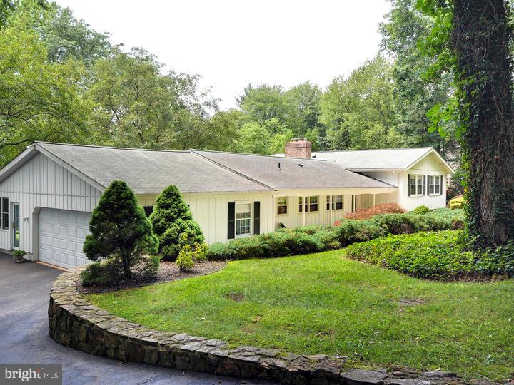 26 Waterview Road West Chester, PA 19380 - Photo 1 of 25 Exterior Front