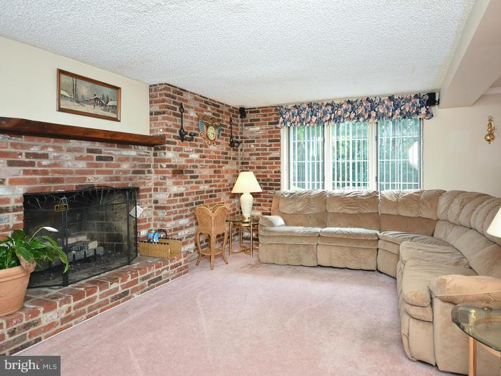 26 Waterview Road West Chester, PA 19380 - Photo 17 of 25 Family Room