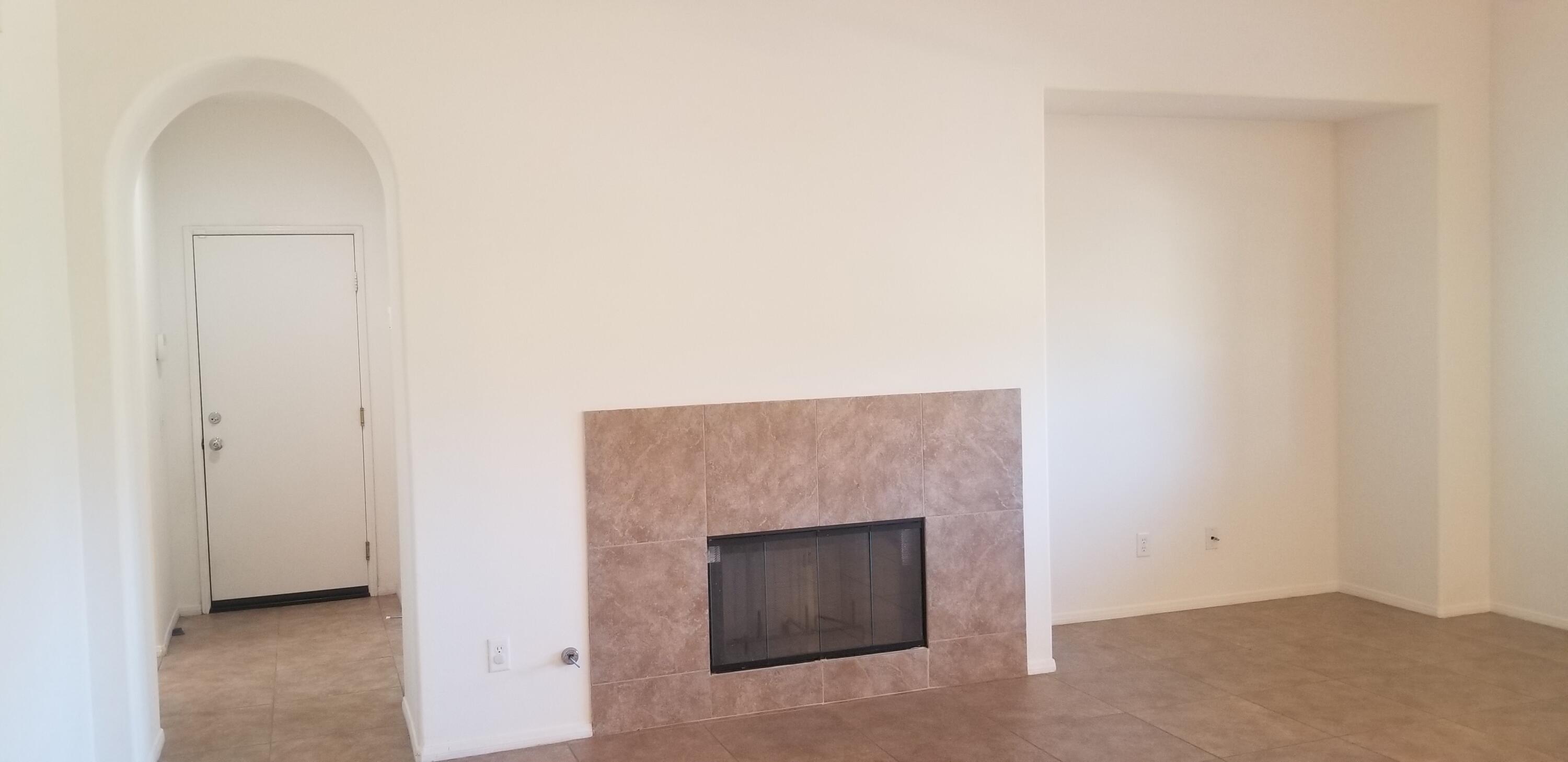 42375 Warner Trail Palm Desert, CA 92211 - Photo 8 of 33 a room with a fireplace