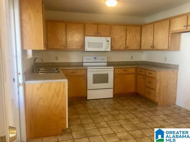 211 Ingram Avenue West Oneonta, AL 35121 - Photo 9 of 20