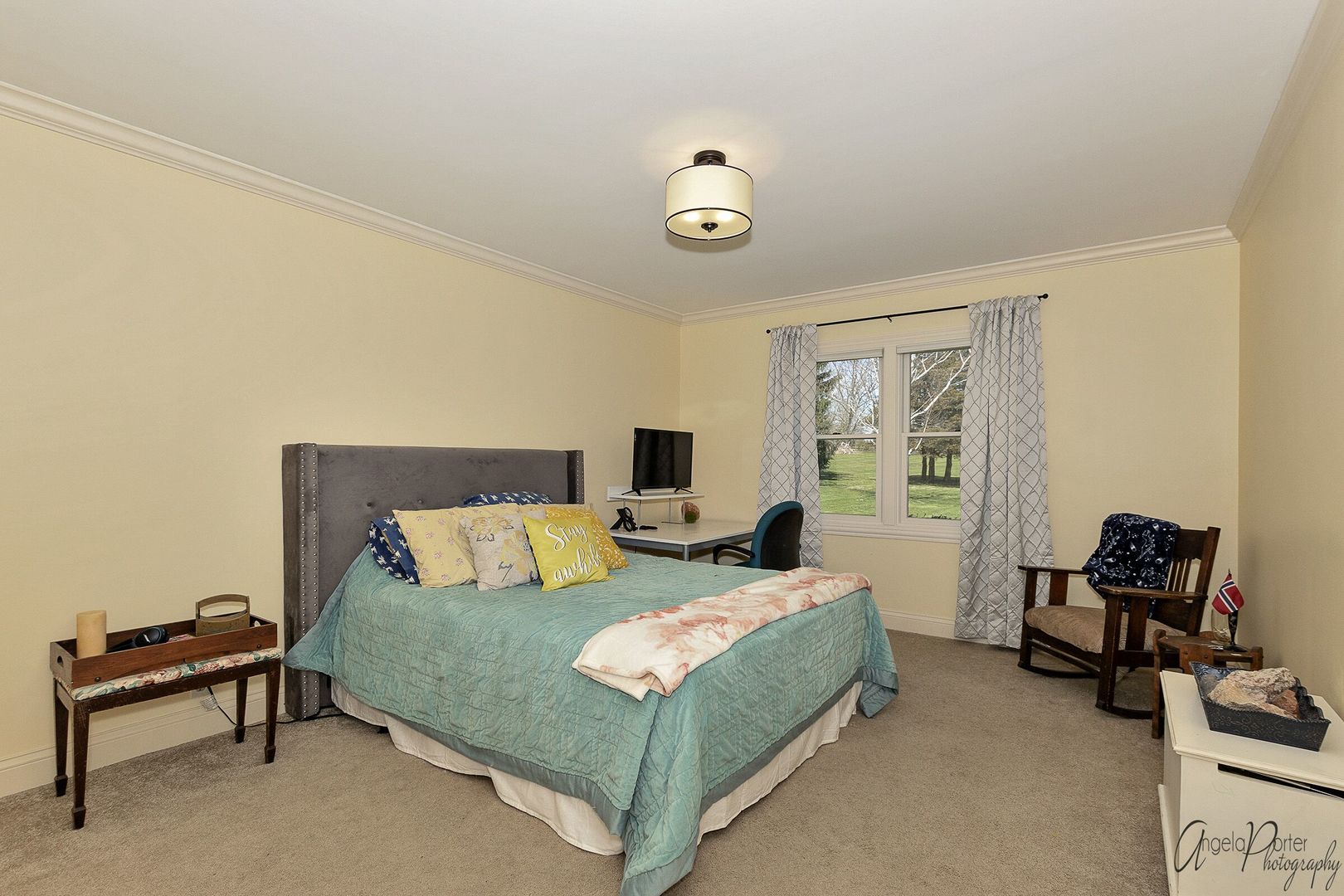 1018 Sunset Road Spring Grove, IL 60081 - Photo 28 of 54 a bedroom with a bed and a couch