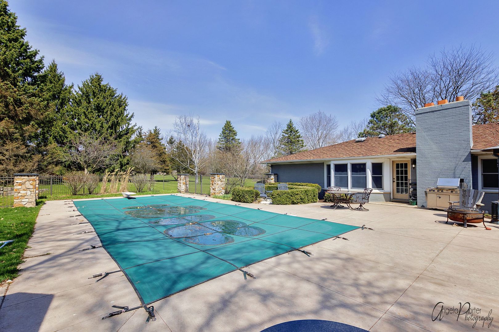 1018 Sunset Road Spring Grove, IL 60081 - Photo 41 of 54 a view of a house with backyard and sitting area
