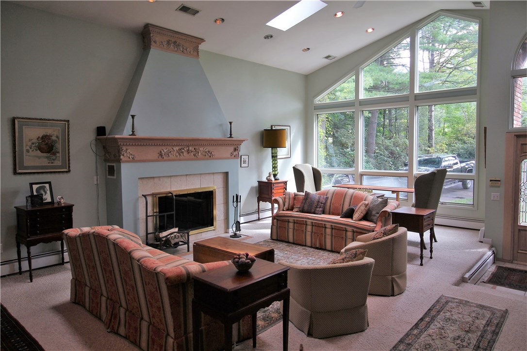 120 Wrentham Road Cumberland, RI 02864 - Photo 7 of 19