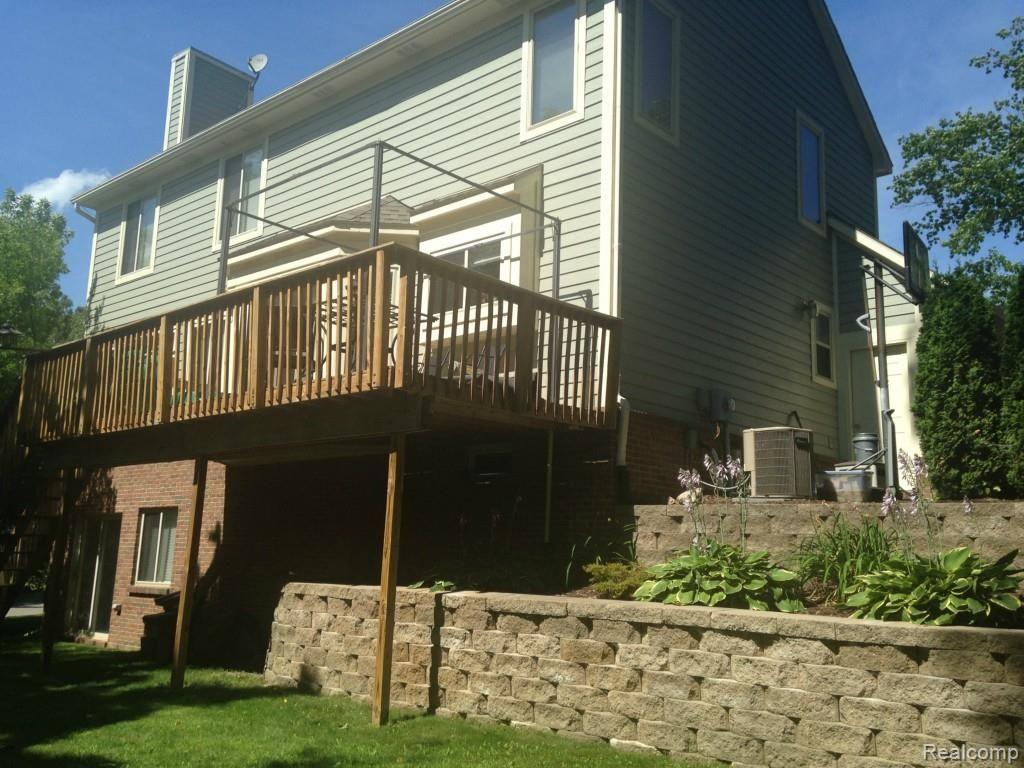 2142 Pleasant Ridge Howell, MI 48843 - Photo 3 of 25 IMG_2612.jpg