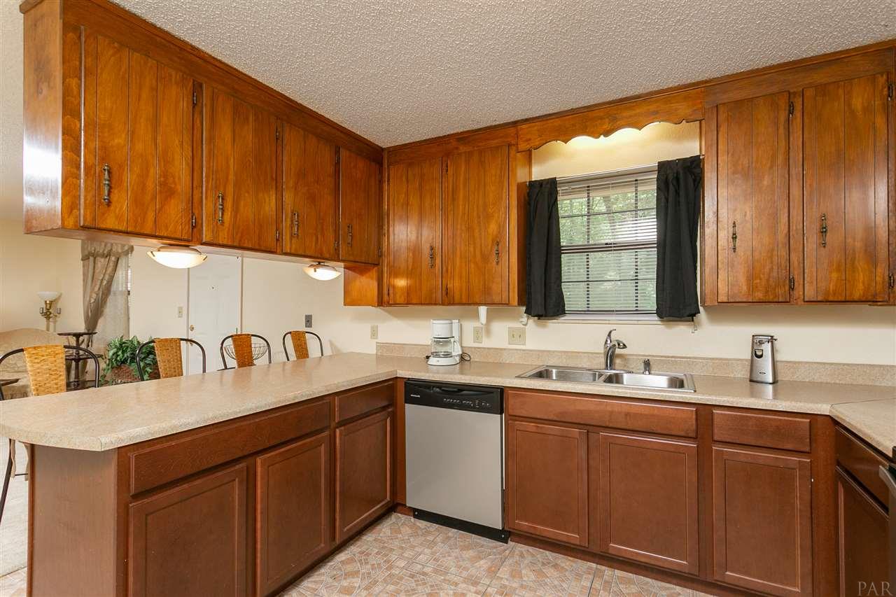 5765 Muldoon Road Pensacola, FL 32526 - Photo 14 of 32 Gallery Image 14