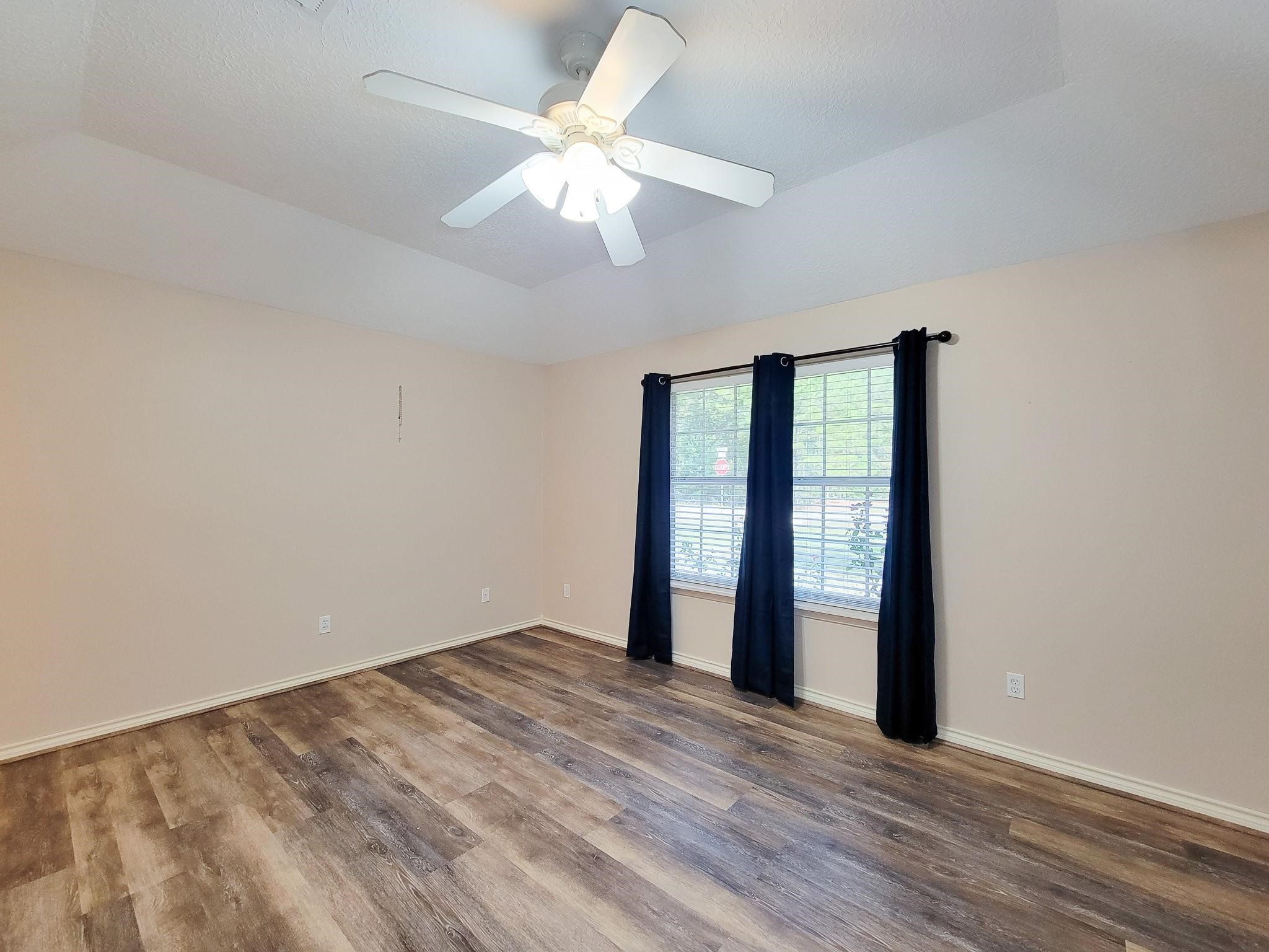 1000 Shell Avenue Cleveland, TX 77327 - Photo 8 of 34 Gallery Image 8