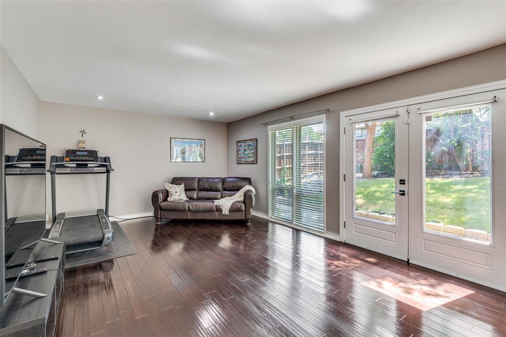 314 Santa Clara Street Irving, TX 75062 - Photo 15 of 40