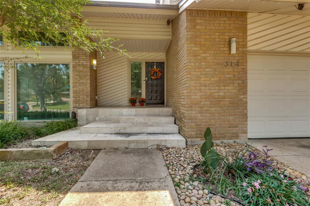 314 Santa Clara Street Irving, TX 75062 - Photo 4 of 40