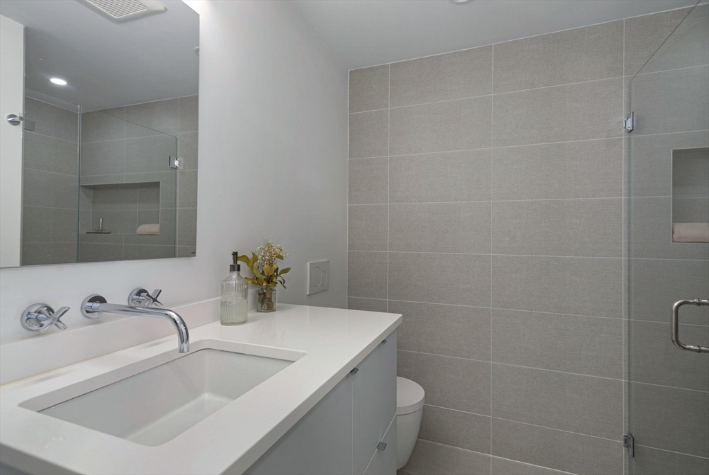 53 Rutland Square, Unit 2 Boston, MA 02118 - Photo 8 of 14