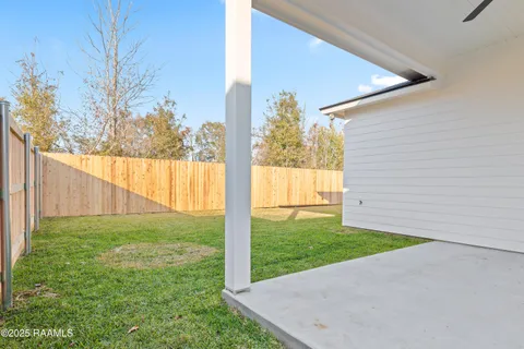 $295,000 | 236 Jagged Grove Lane, Youngsville, LA 70592