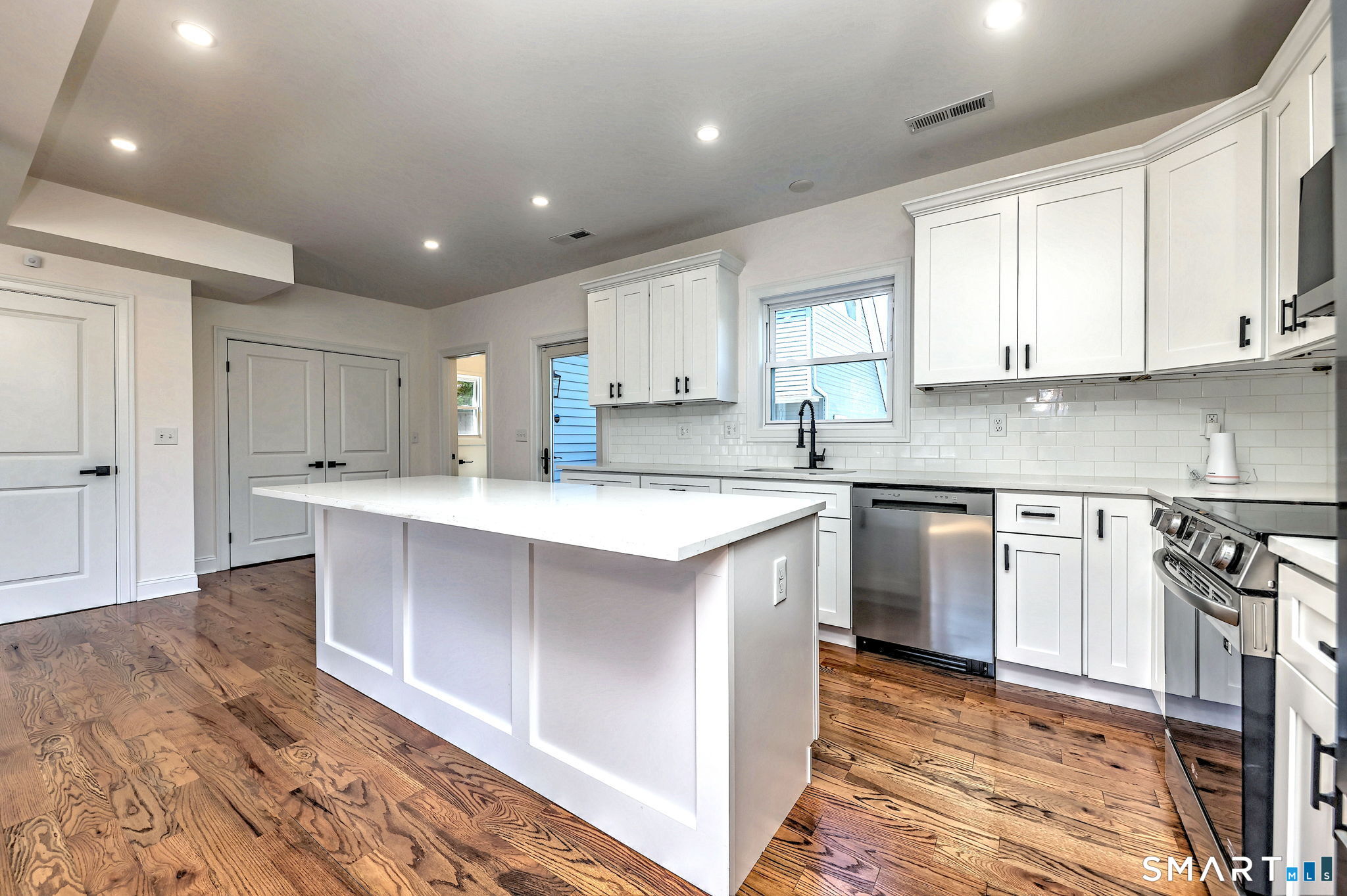 68 Morris Street Hamden, CT 06517 - Photo 16 of 39