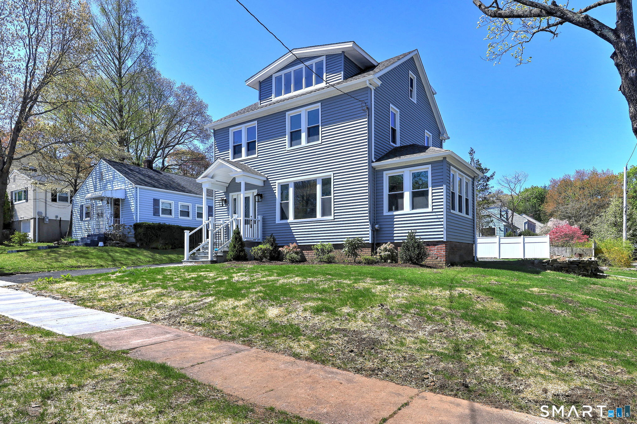 68 Morris Street Hamden, CT 06517 - Photo 2 of 39