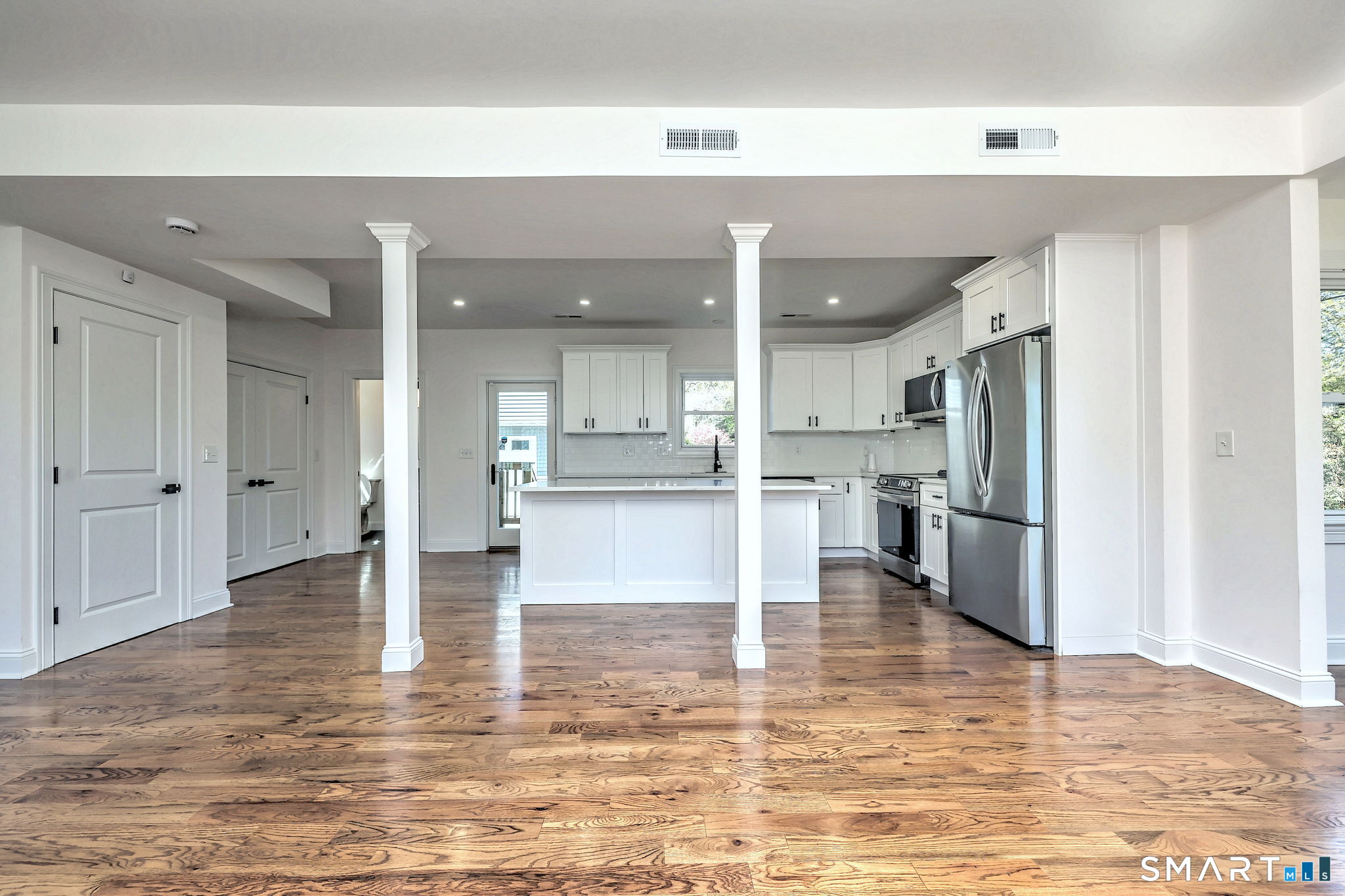 68 Morris Street Hamden, CT 06517 - Photo 9 of 39