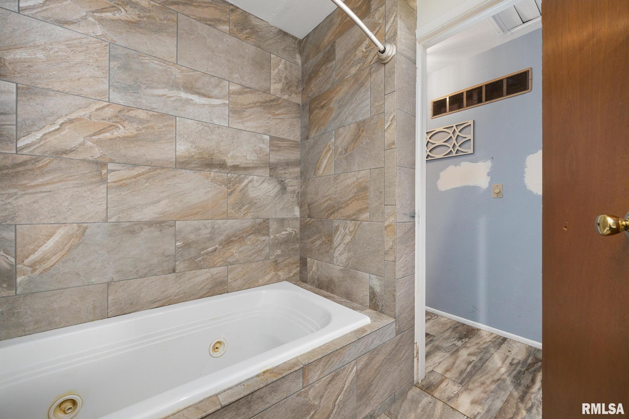 101 North Oregon Avenue Morton, IL 61550 - Photo 19 of 37