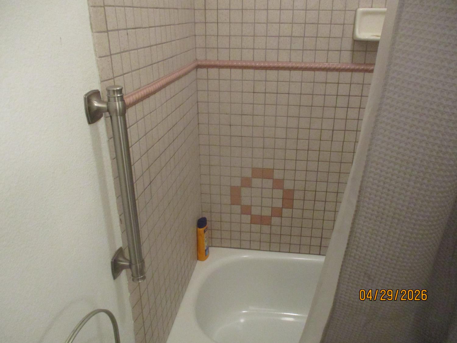11024 Autumnwind Lane Rancho Cordova, CA 95670 - Photo 24 of 36 a bathroom with a bathtub