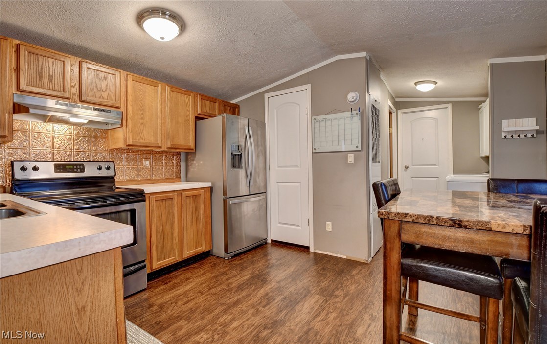 983 Wainwright Road New Philadelphia, OH 44663 - Photo 13 of 29 Eat in Kitchen