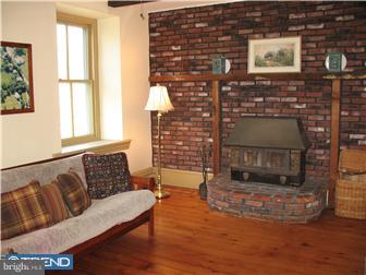 645 Ridge Road Spring City, PA 19475 - Photo 4 of 12 Living Room