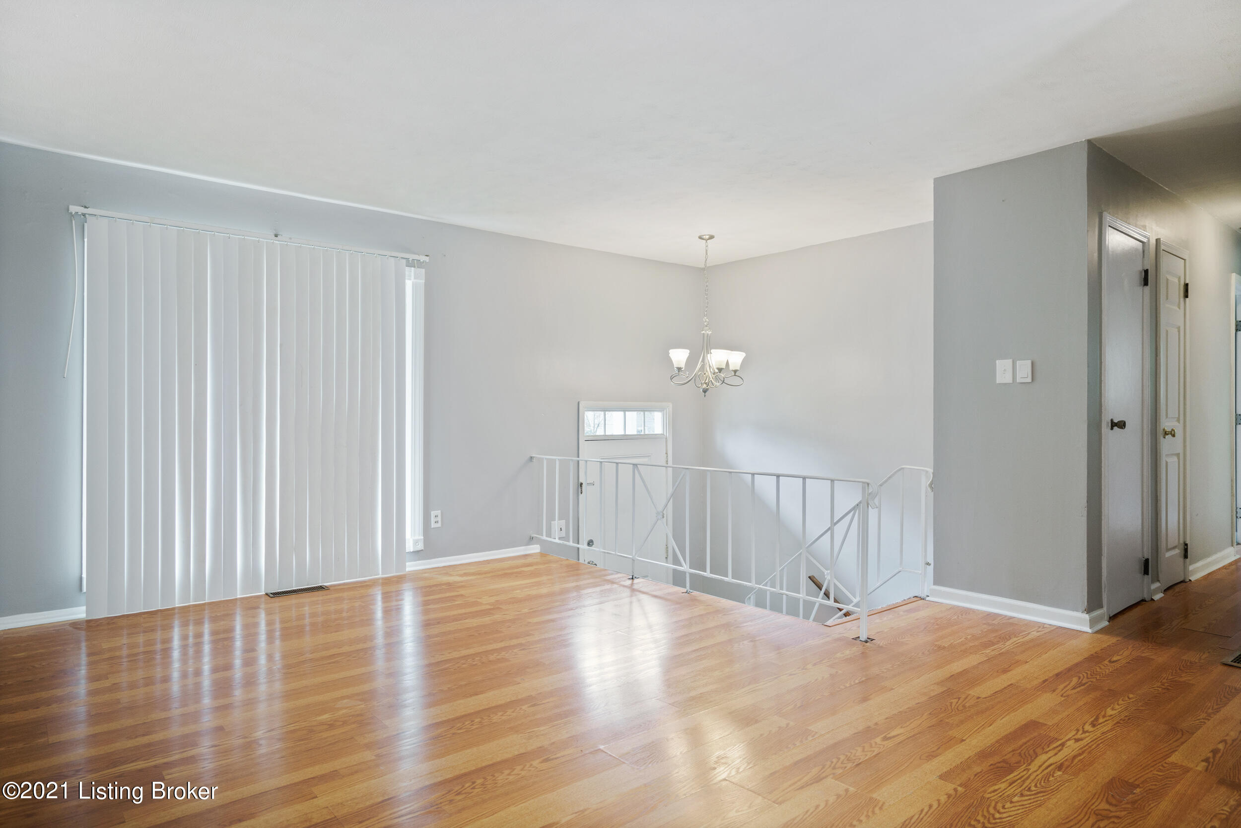 5009 Red Fern Road-13