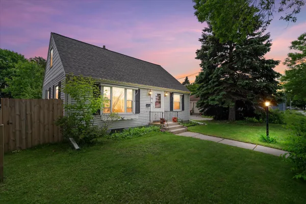 $229,900 | 1313 South 20th Street, Sheboygan, WI 53081