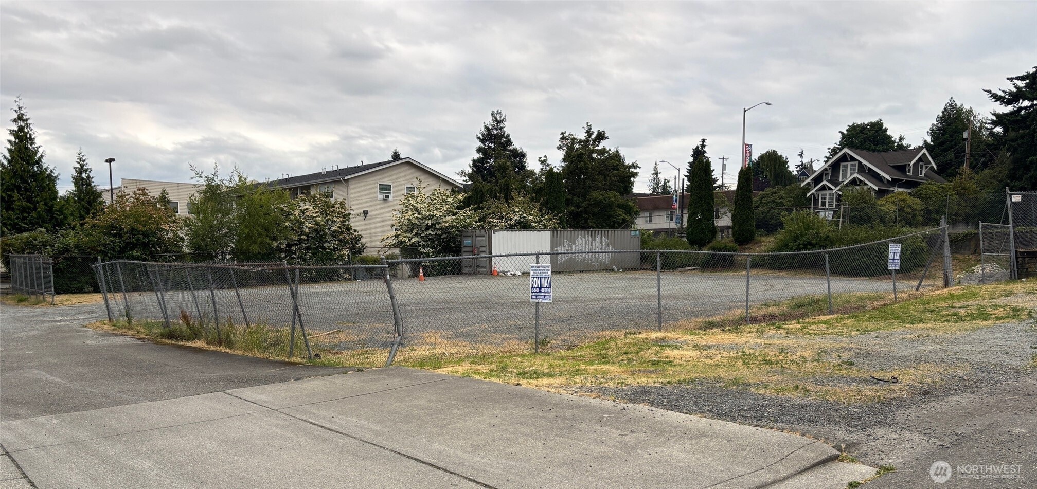 3401 Broadway Everett, WA 98201 - Photo 1 of 1 a view of a backyard