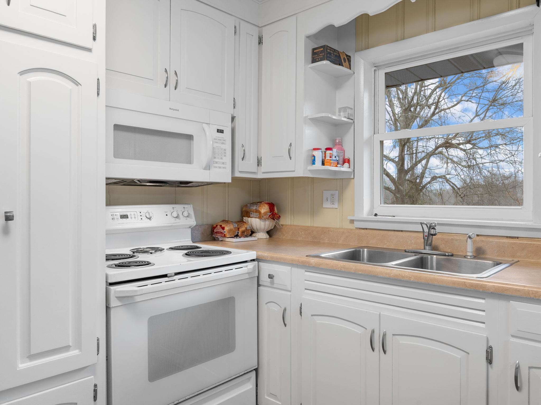 502 Lakeview Heights Union, SC 29379 - Photo 7 of 32