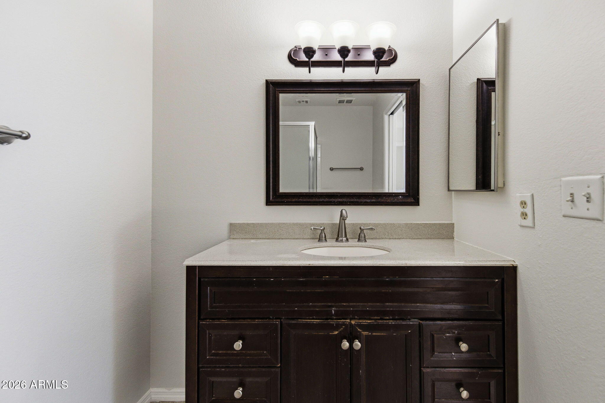 653 West Guadalupe Road, Unit 2015 Mesa, AZ 85210 - Photo 11 of 23 Primary Bath