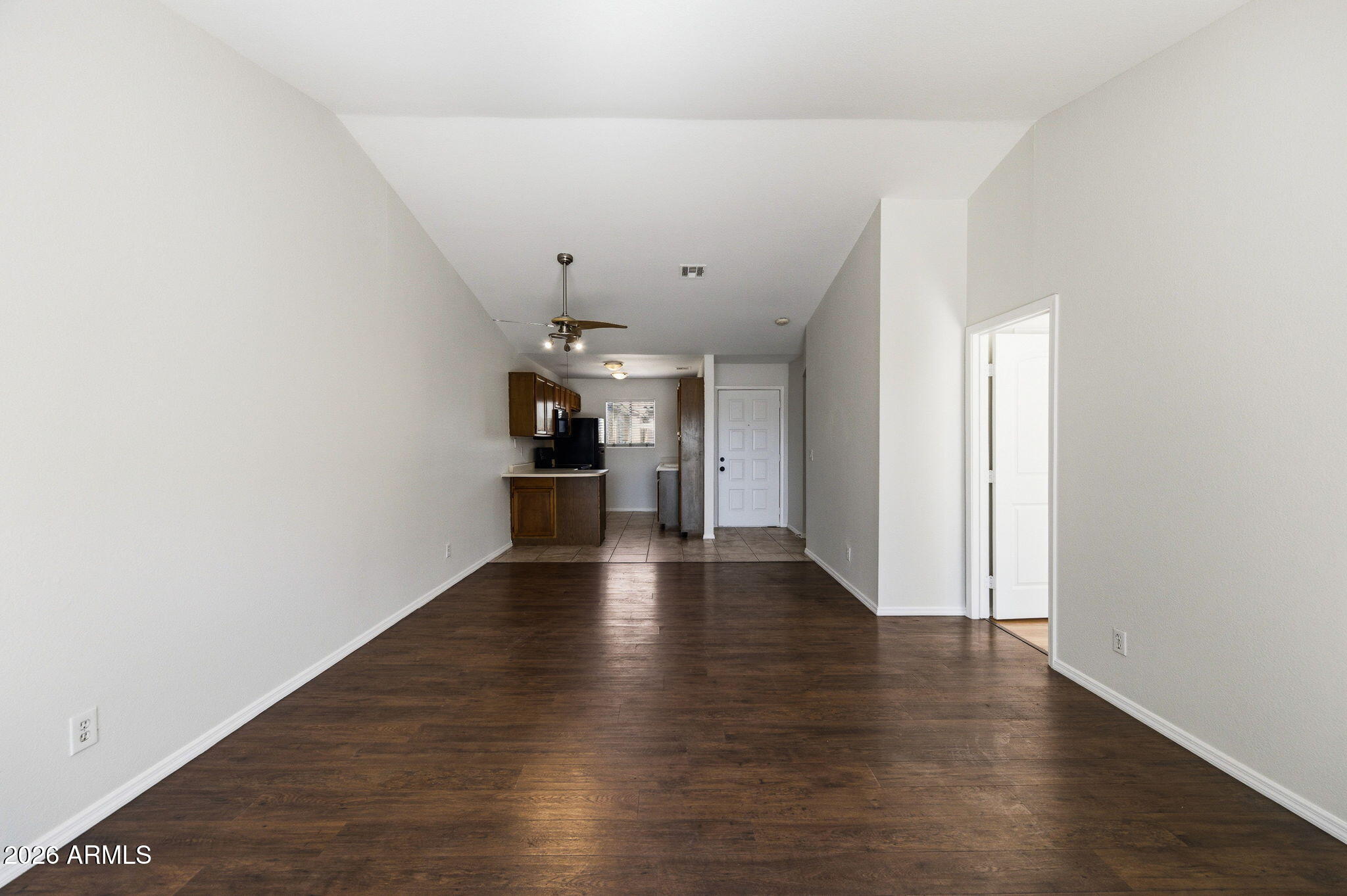 653 West Guadalupe Road, Unit 2015 Mesa, AZ 85210 - Photo 5 of 23 Living Room