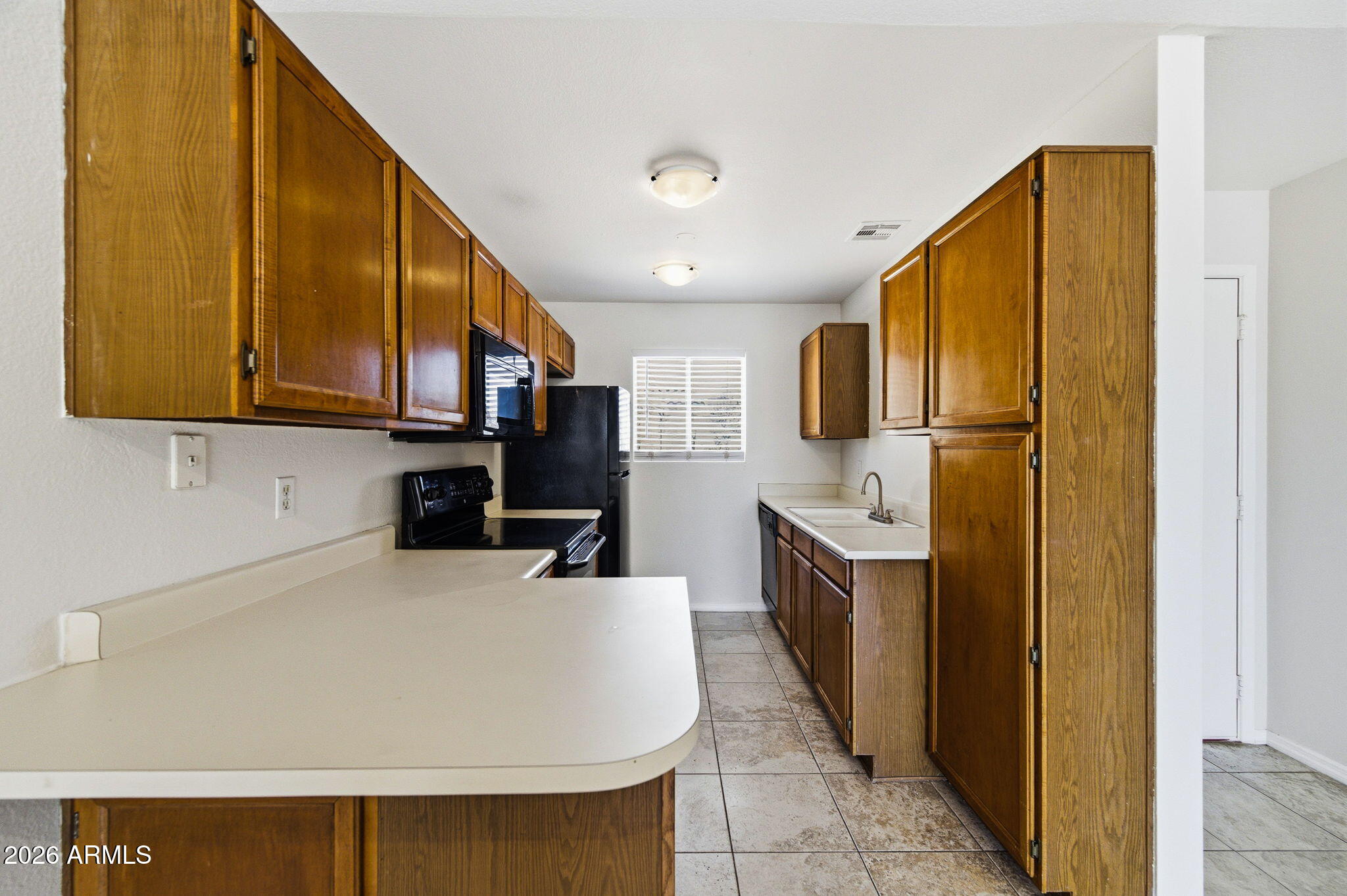 653 West Guadalupe Road, Unit 2015 Mesa, AZ 85210 - Photo 6 of 23 Kitchen