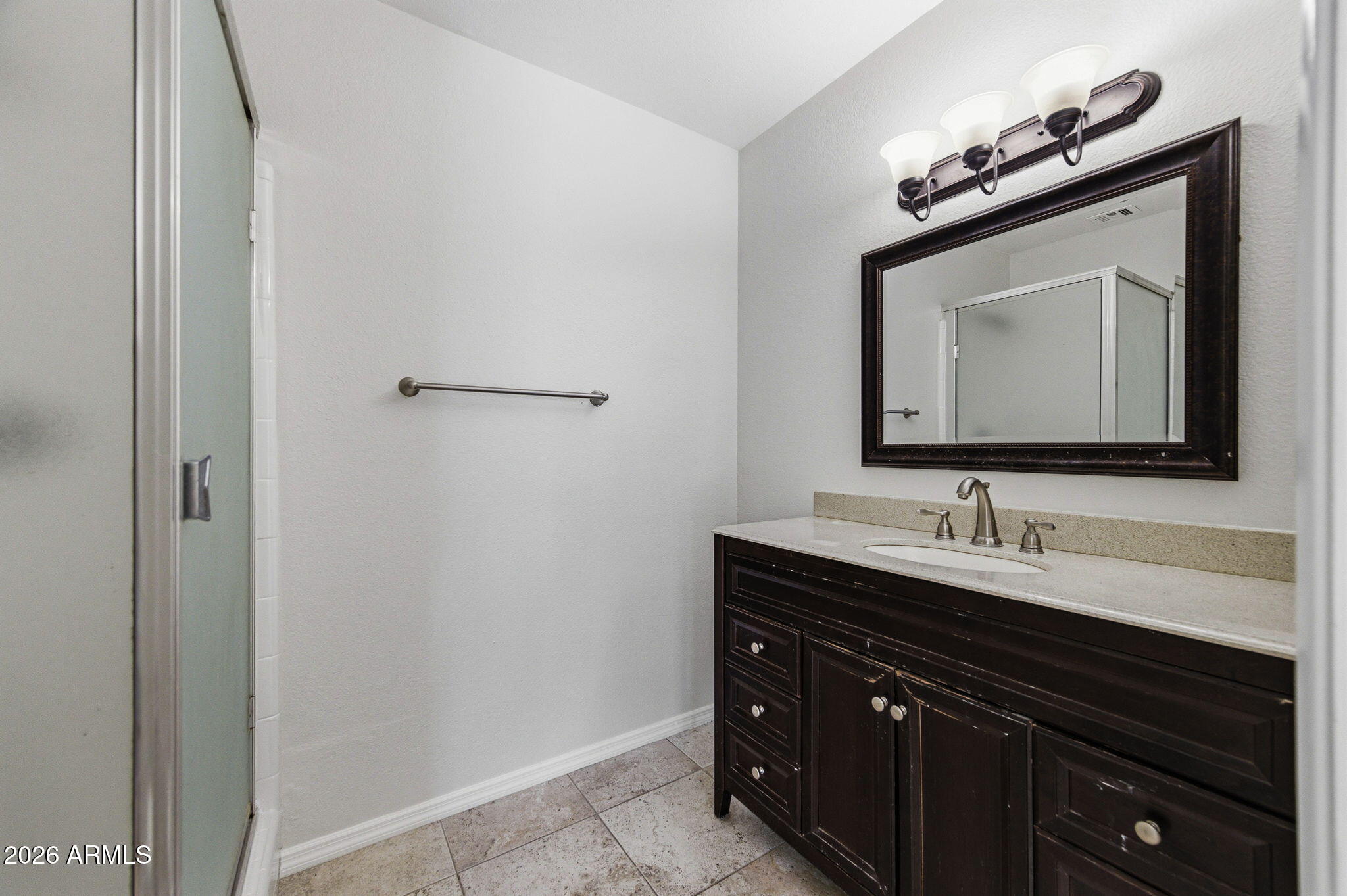 653 West Guadalupe Road, Unit 2015 Mesa, AZ 85210 - Photo 10 of 23 Primary Bath