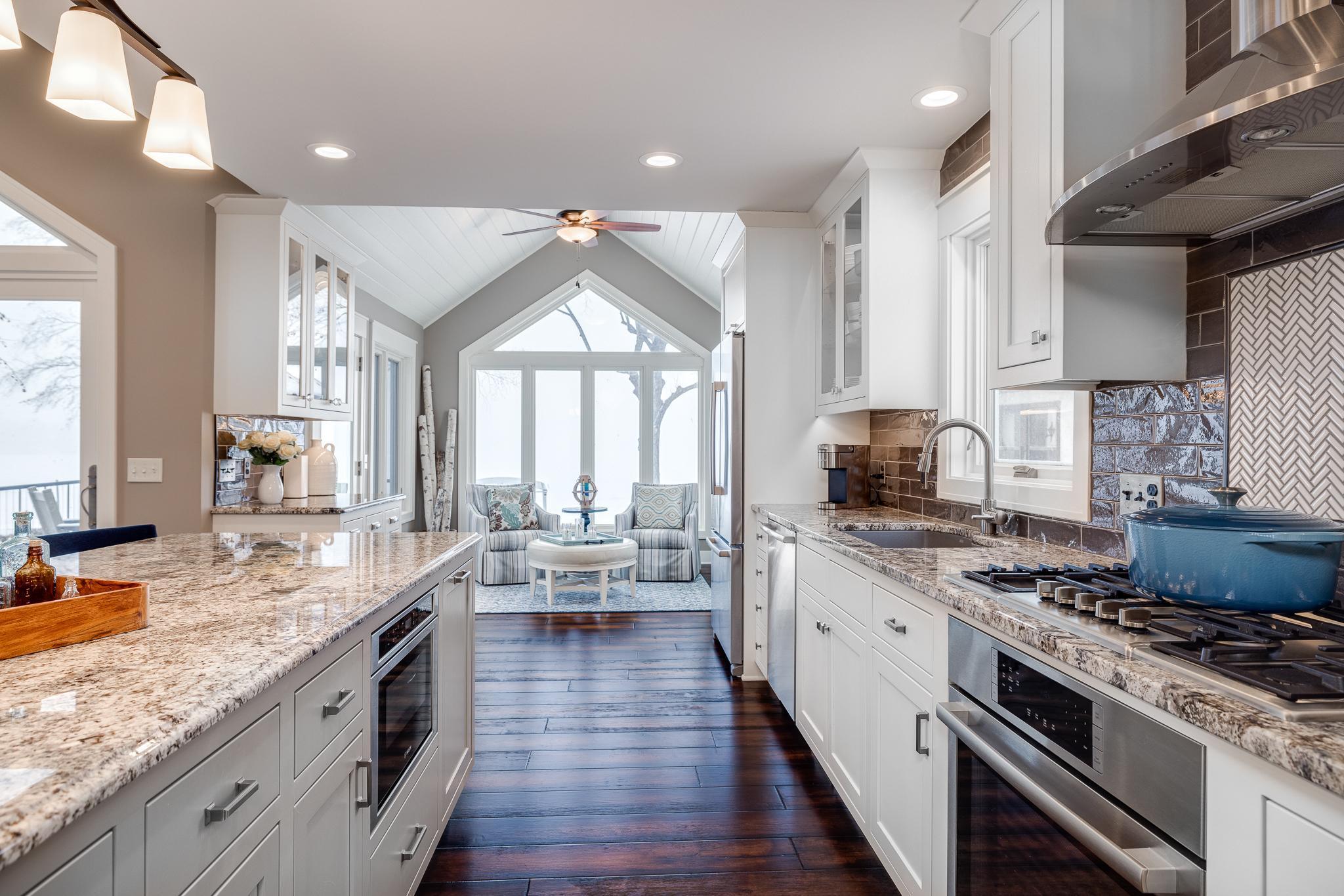 246 Peninsula Road Medicine Lake, MN 55441 - Photo 13 of 57