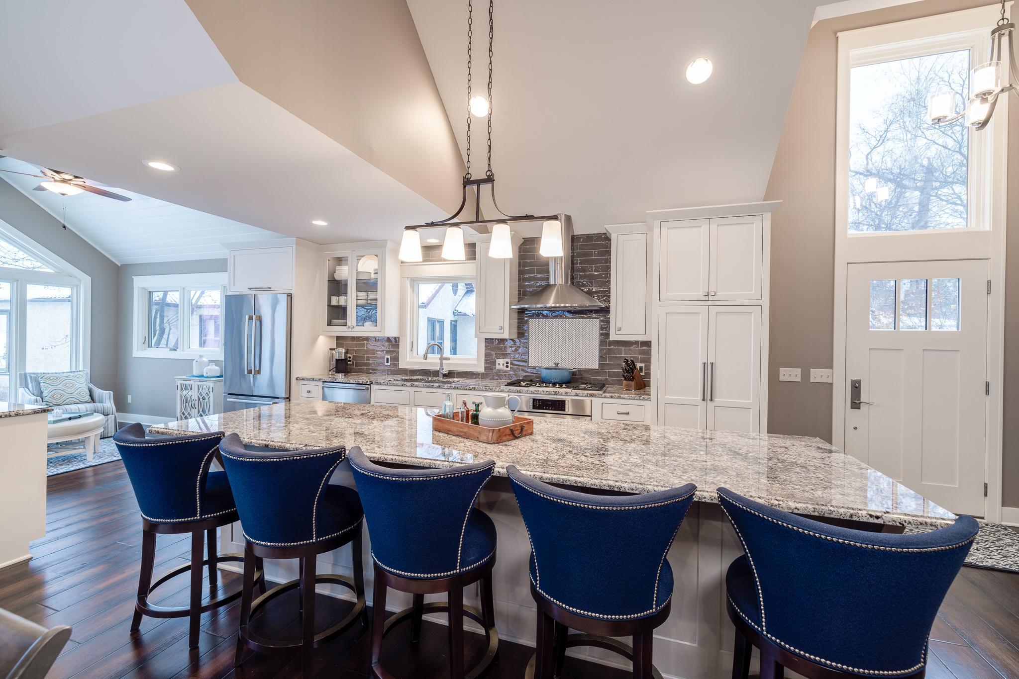 246 Peninsula Road Medicine Lake, MN 55441 - Photo 21 of 57