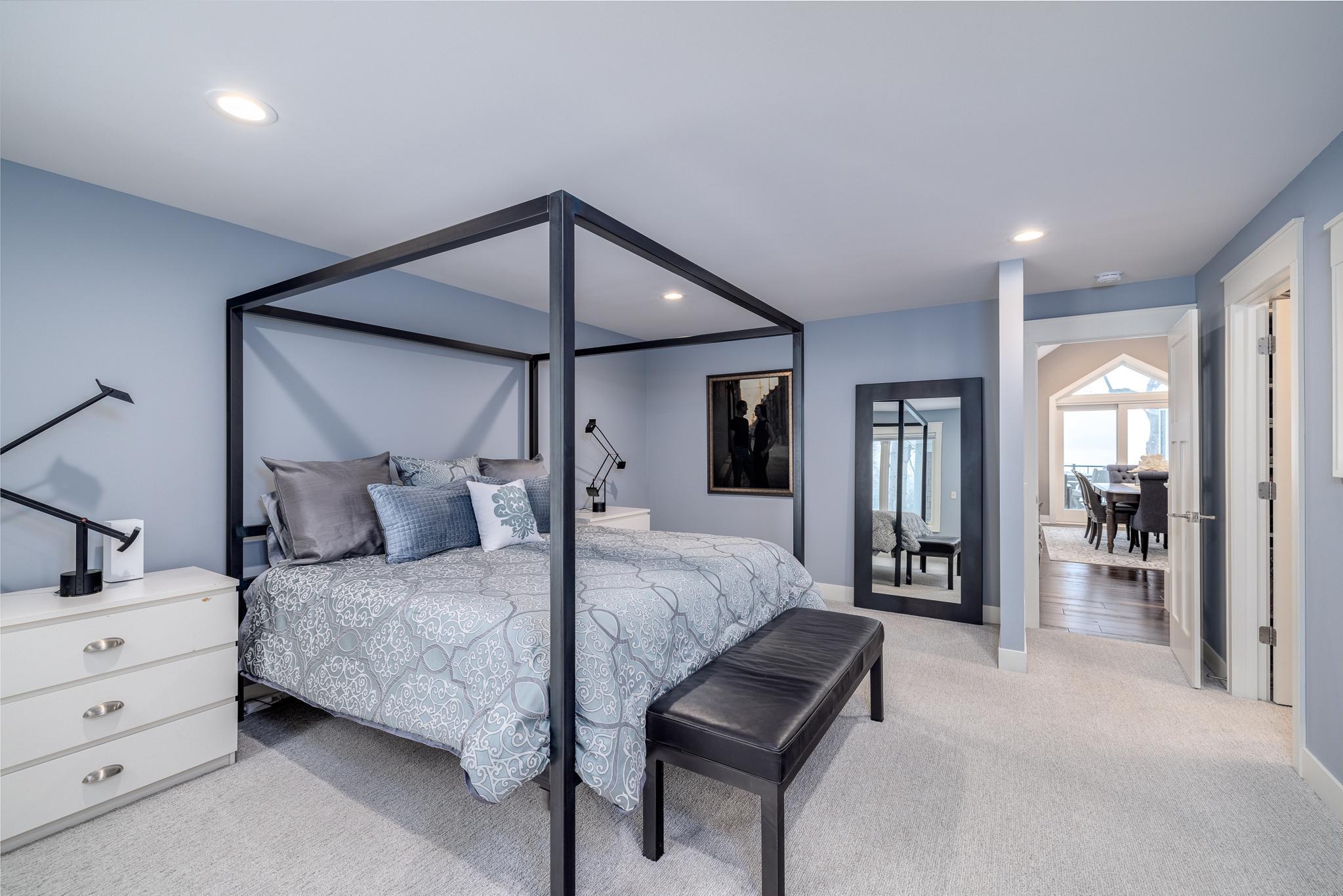 246 Peninsula Road Medicine Lake, MN 55441 - Photo 25 of 57