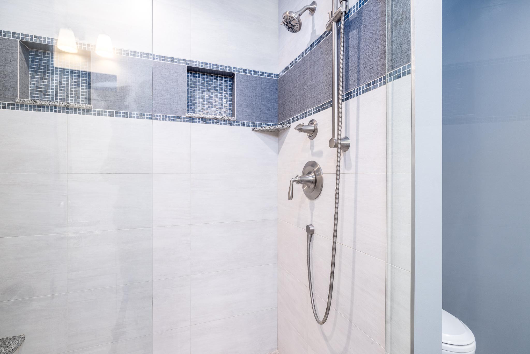 246 Peninsula Road Medicine Lake, MN 55441 - Photo 28 of 57