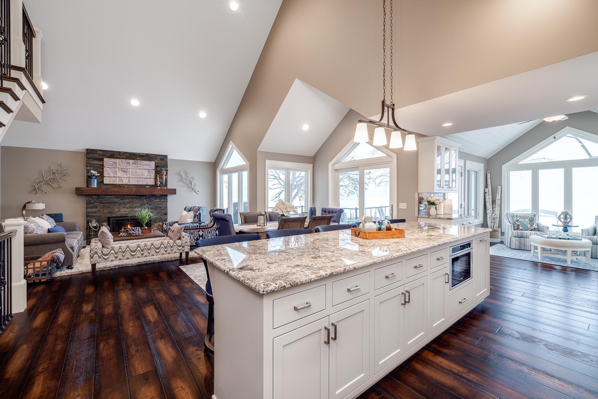 246 Peninsula Road Medicine Lake, MN 55441 - Photo 3 of 57