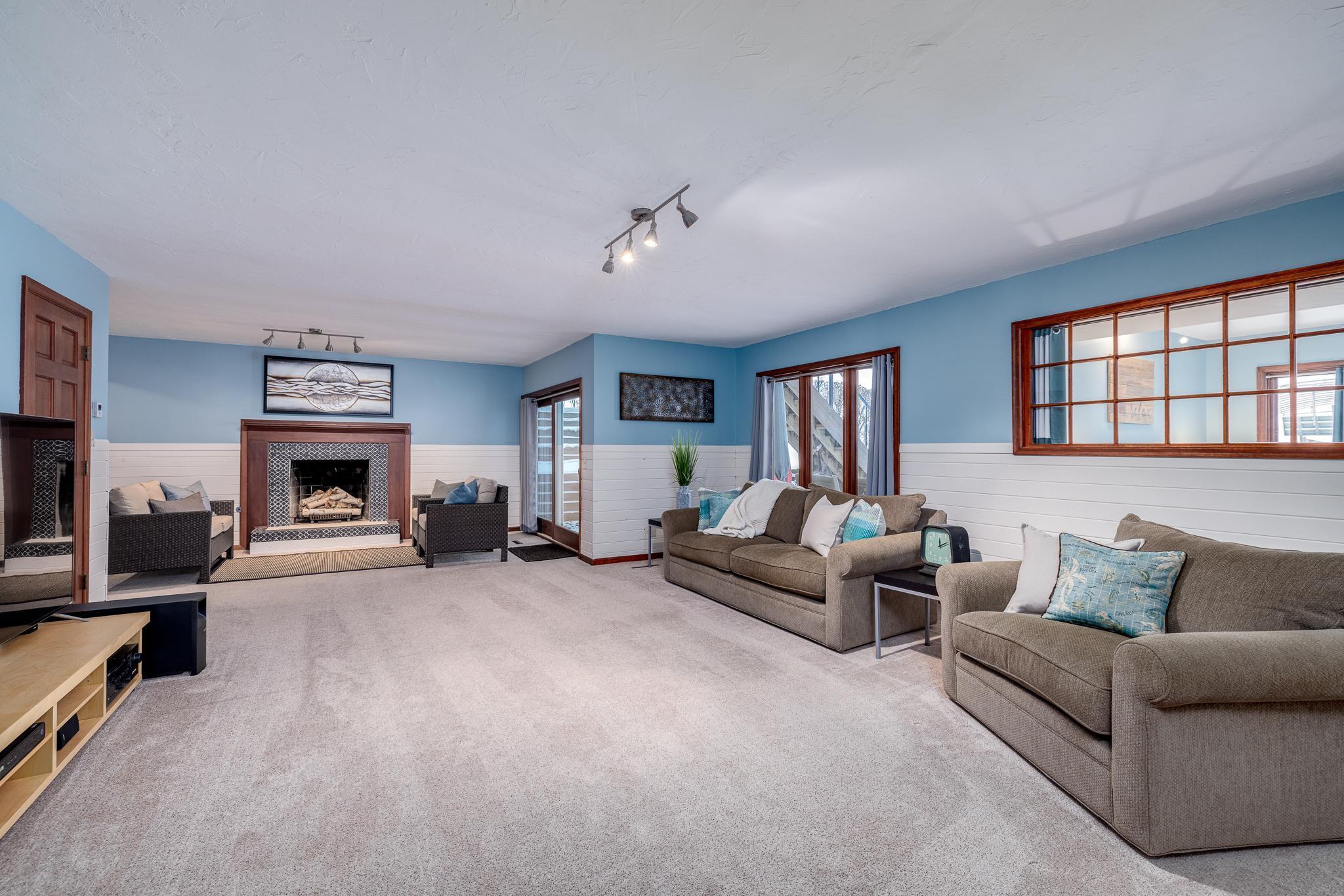 246 Peninsula Road Medicine Lake, MN 55441 - Photo 40 of 57