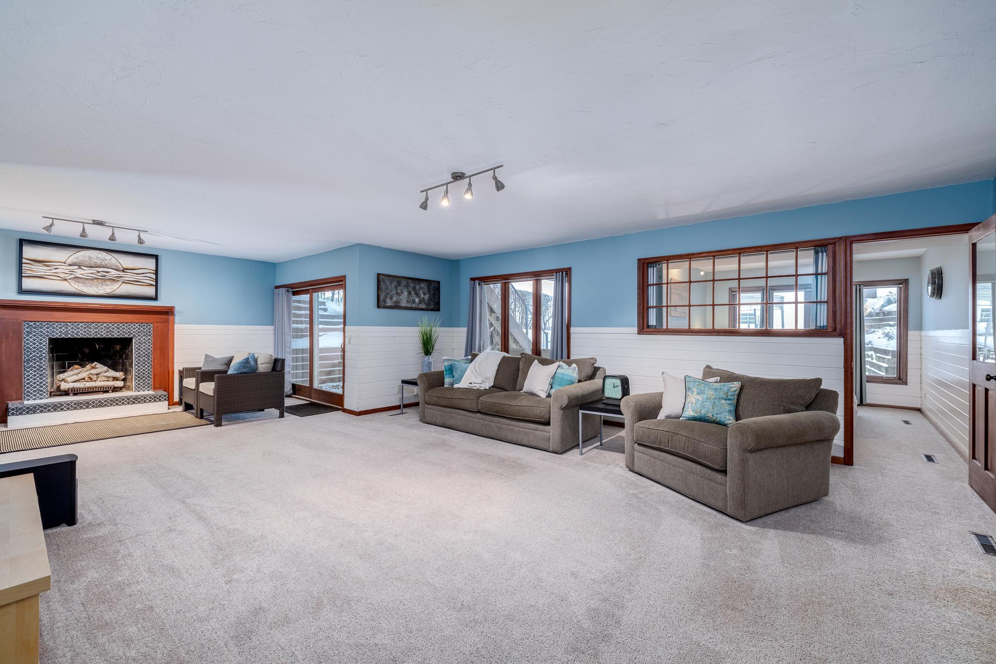 246 Peninsula Road Medicine Lake, MN 55441 - Photo 41 of 57