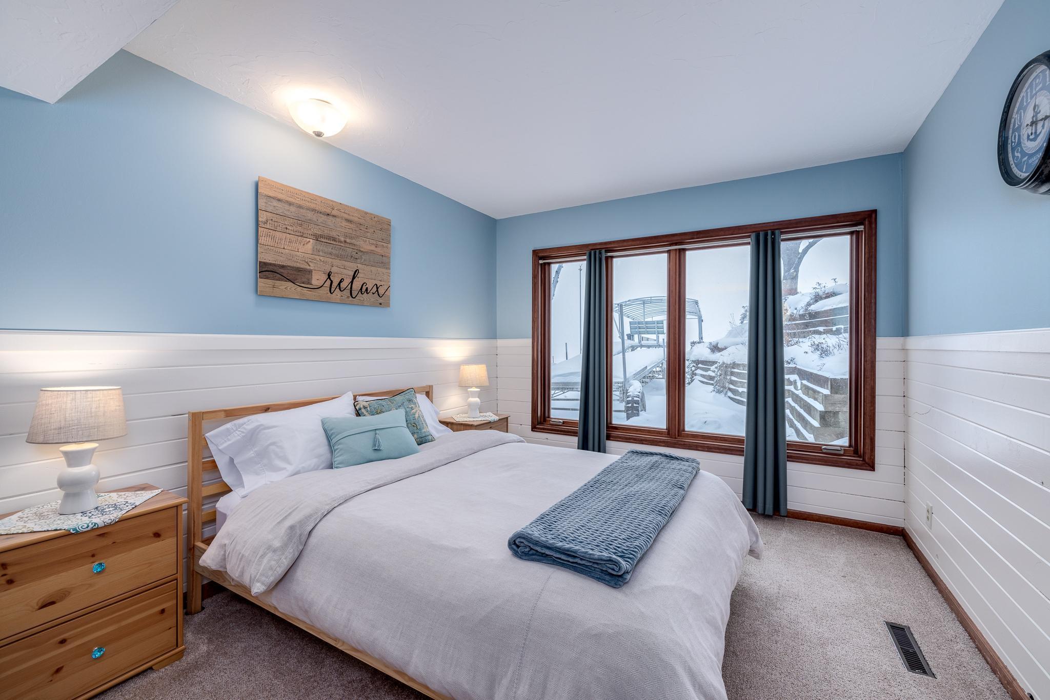 246 Peninsula Road Medicine Lake, MN 55441 - Photo 46 of 57