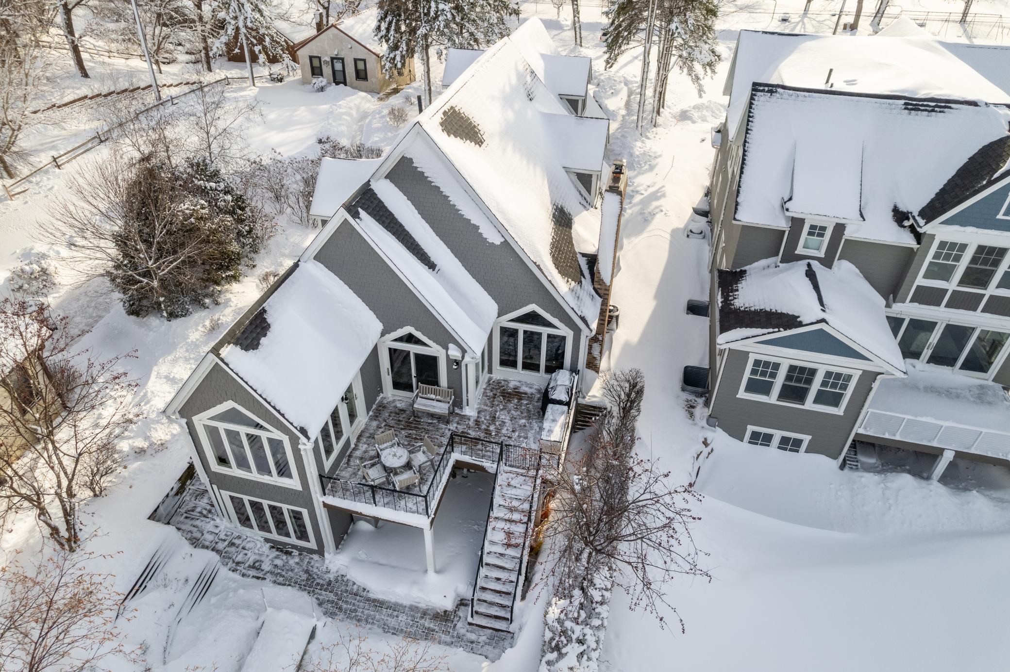 246 Peninsula Road Medicine Lake, MN 55441 - Photo 52 of 57