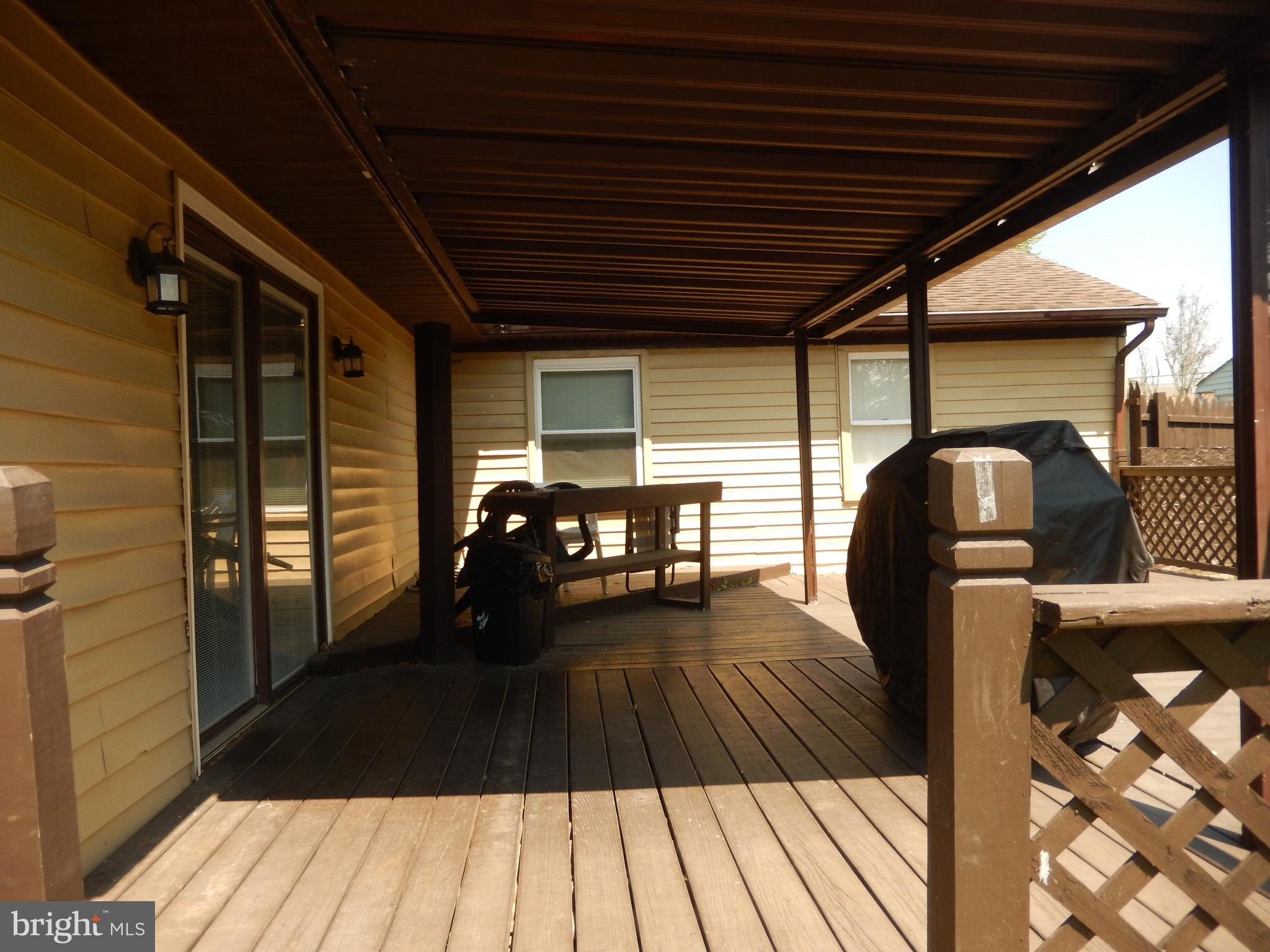 910 Spencer Drive Croydon, PA 19021 - Photo 17 of 23 Deck w/Snack Bar