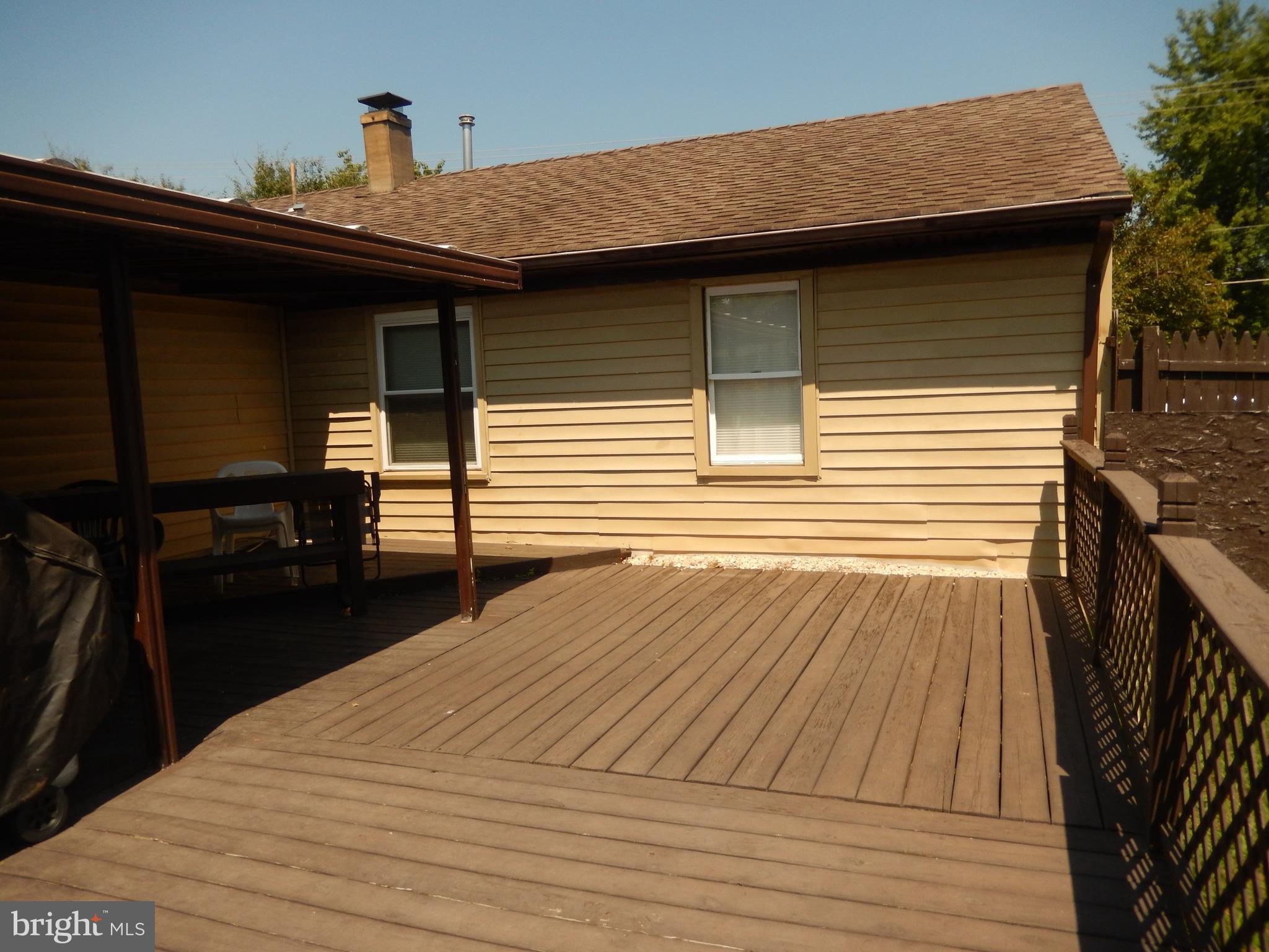 910 Spencer Drive Croydon, PA 19021 - Photo 18 of 23 Deck