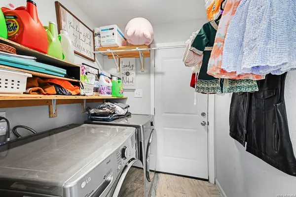 $375,000 | 2595 County Road 128, Floresville, TX 78114