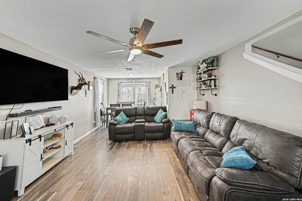 $375,000 | 2595 County Road 128, Floresville, TX 78114