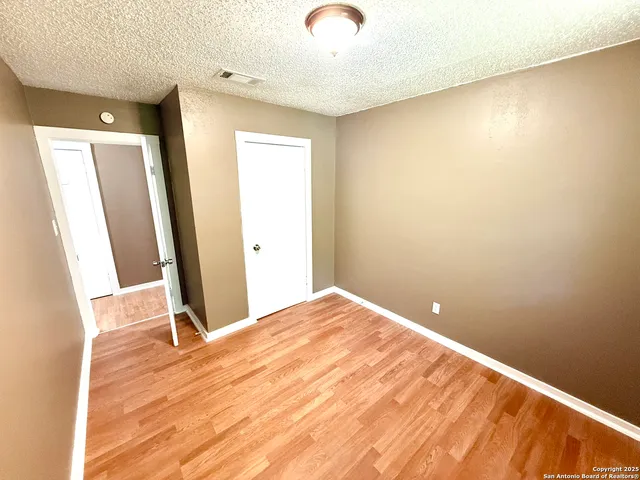 $950 | 1829 East Highland Boulevard, San Antonio, TX 78210