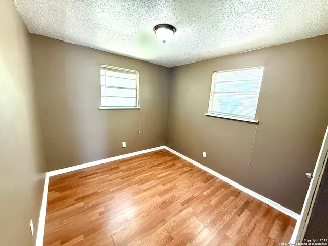 $950 | 1829 East Highland Boulevard, San Antonio, TX 78210