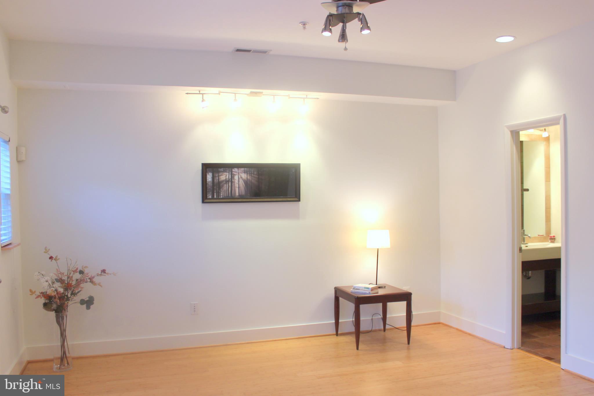 1129 Columbia Road Northwest, Unit 2 Washington, DC 20009 - Photo 12 of 28