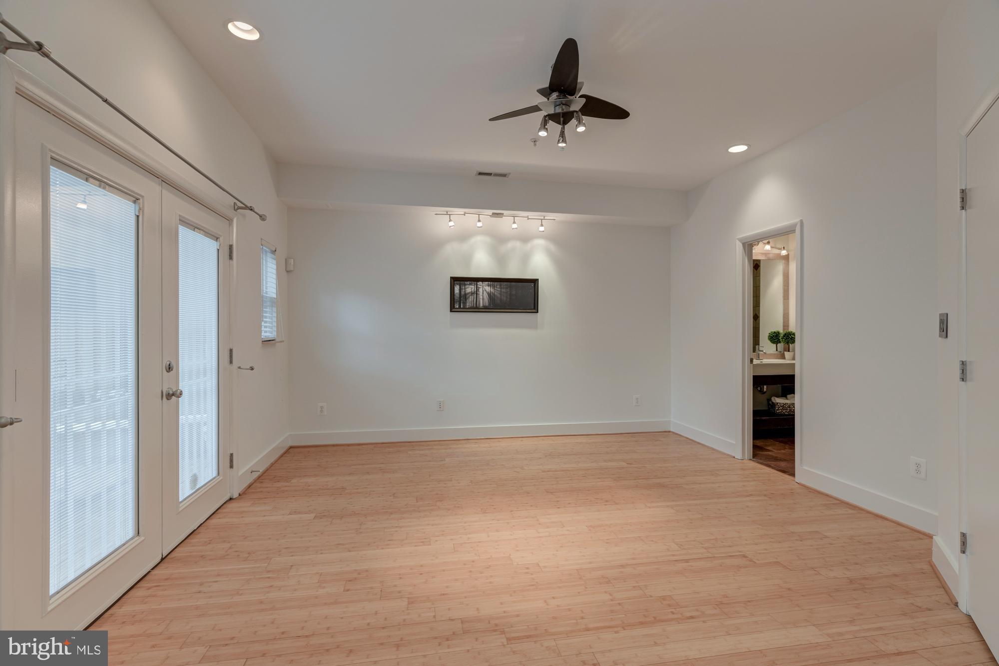 1129 Columbia Road Northwest, Unit 2 Washington, DC 20009 - Photo 14 of 28