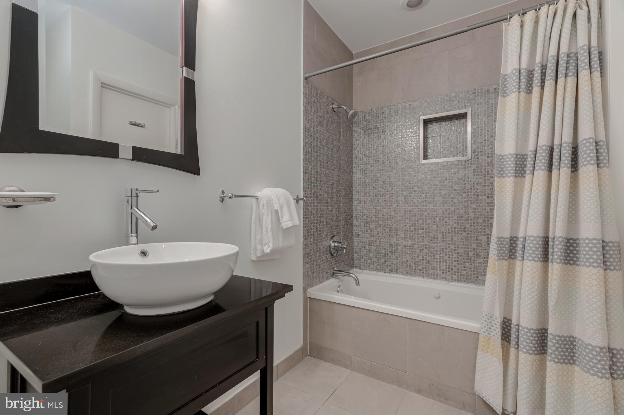 1129 Columbia Road Northwest, Unit 2 Washington, DC 20009 - Photo 22 of 28
